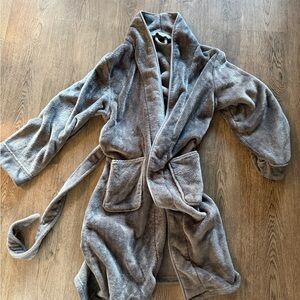 Brookstone NAP Grey Bathrobe